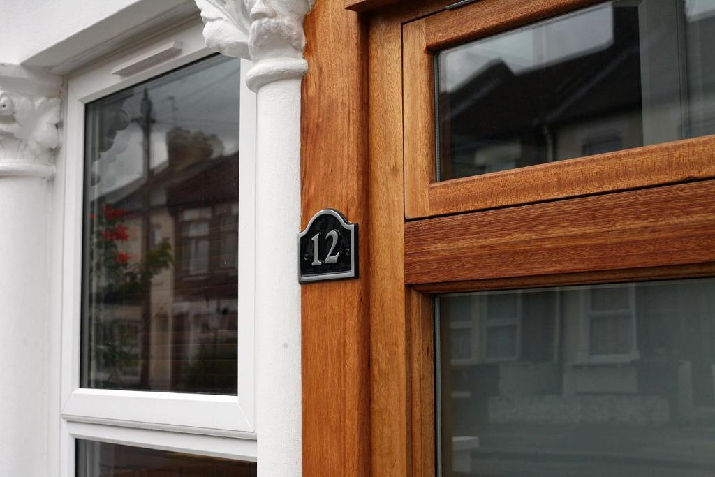 London Malvern Road Rooms To Let Экстерьер фото
